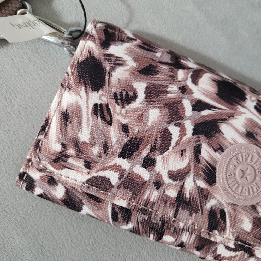 Kipling Trifold Wallet - Picture 12 of 16